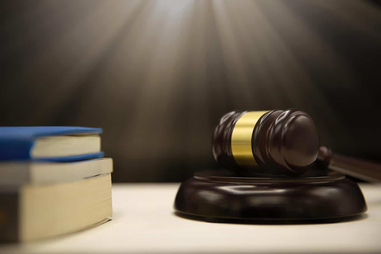 What are the limitations of legal aid in criminal cases?