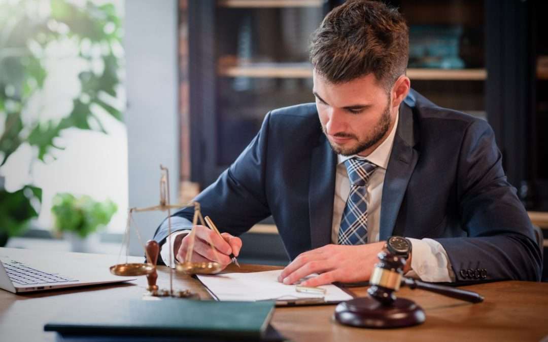 What are the common mistakes to avoid when hiring a criminal defense lawyer?