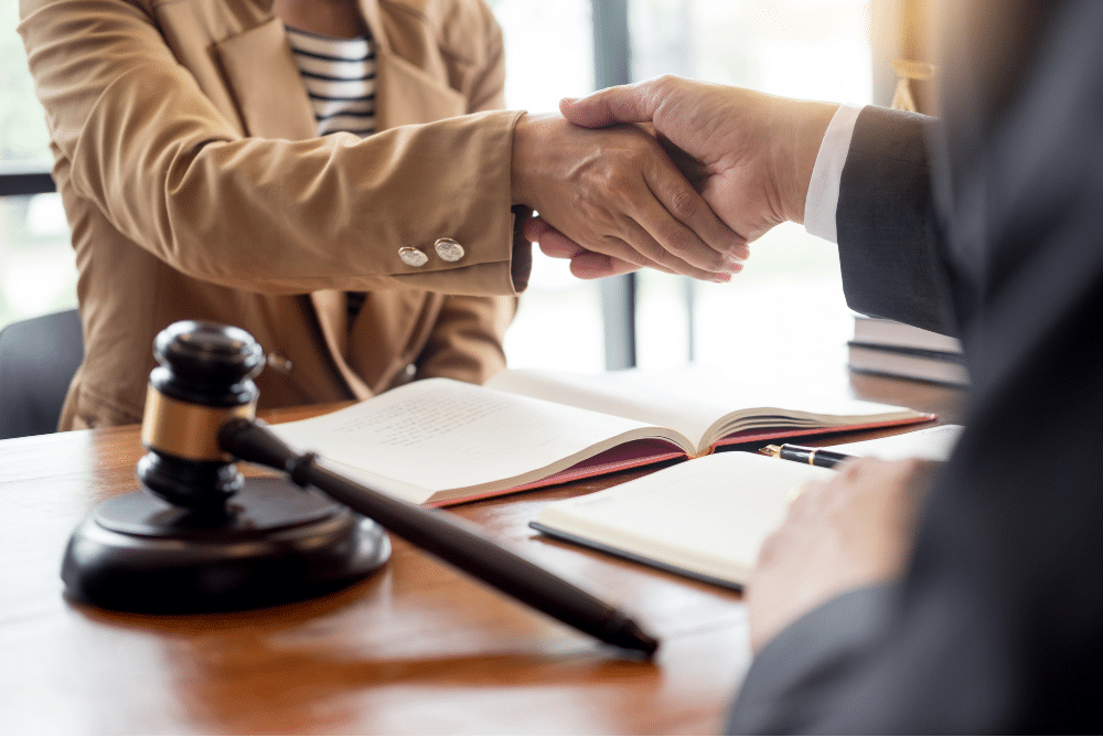 What are the red flags to look out for during a free consultation with a lawyer?