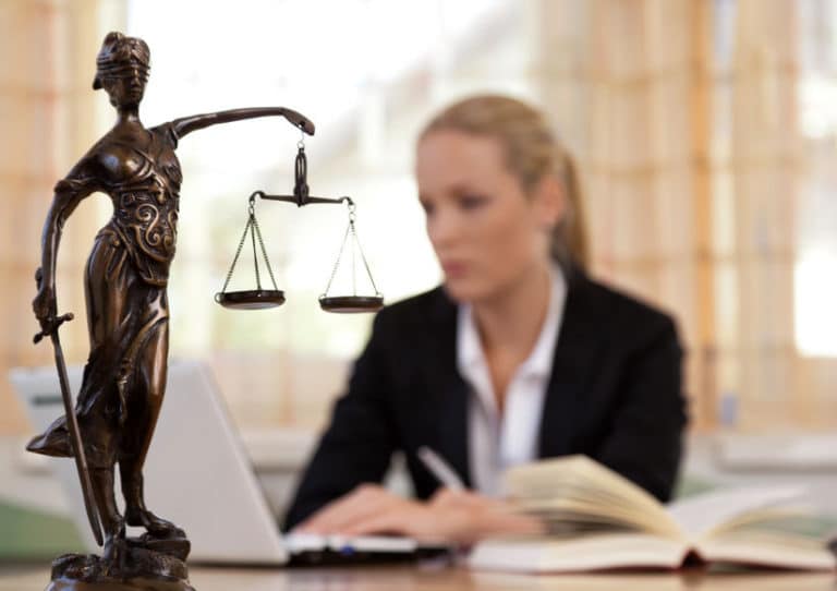 Where can I find a free civil lawyer consultation near me?