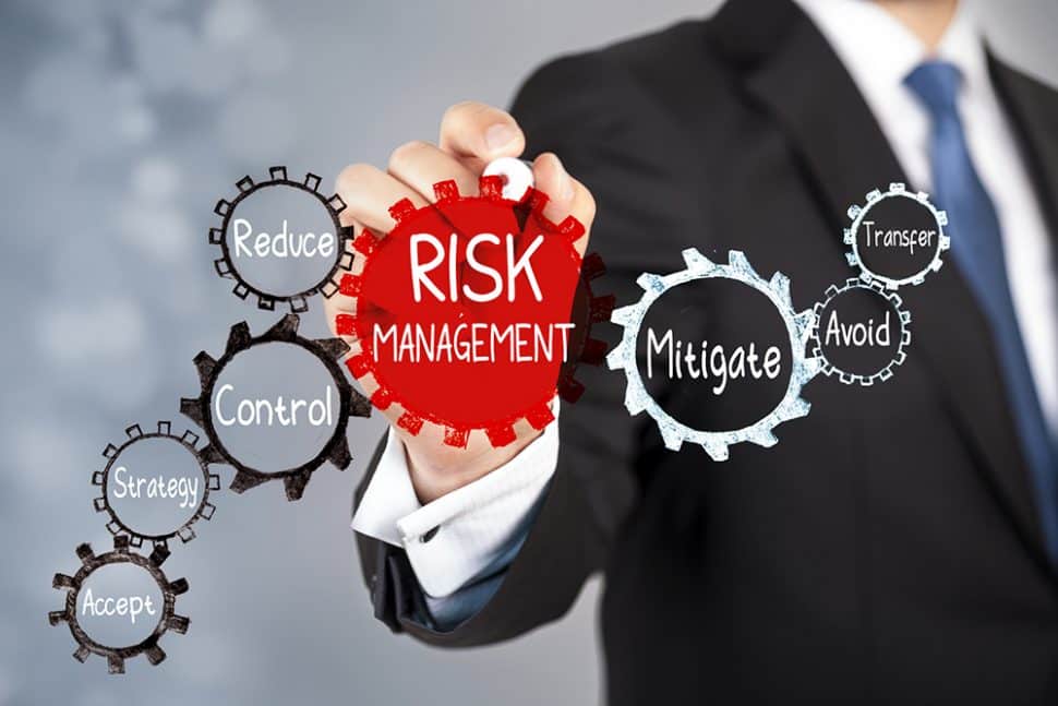 How to manage legal risks in a business?