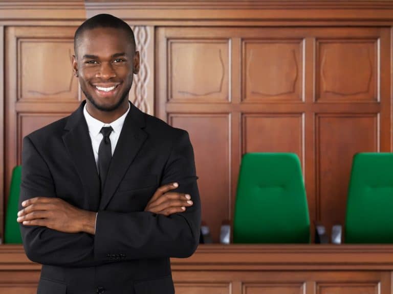 What to expect from a free criminal defense lawyer