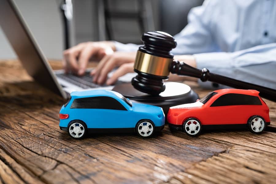 Car accident attorney lawyer hire