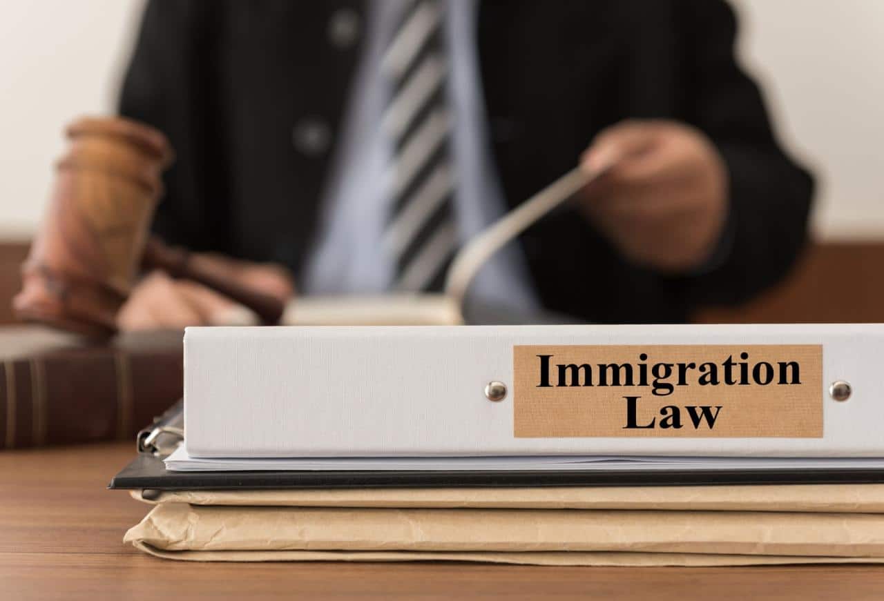 How to find a lawyer who specializes in immigration law cases