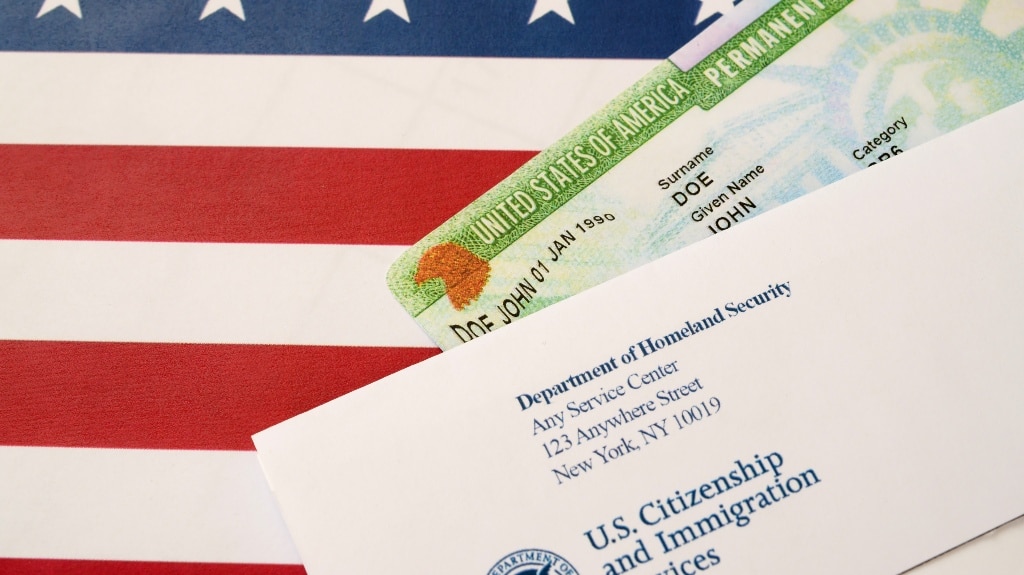 How to navigate the green card application process