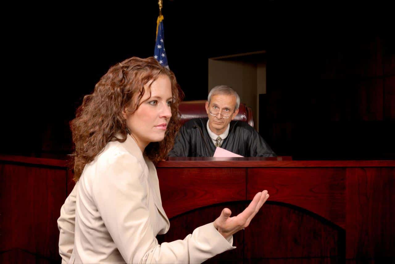 What is the average cost of a criminal defense attorney?