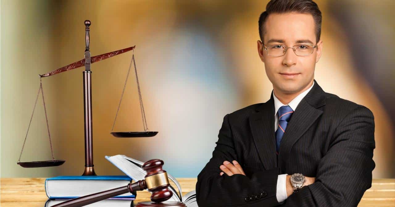 How can I find a free criminal lawyer for my case?