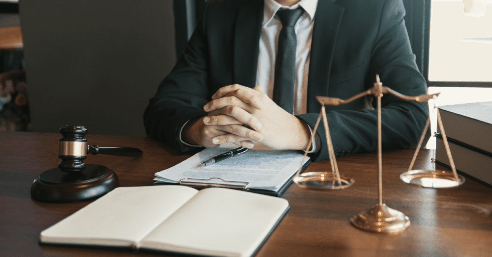 How much does it cost to hire a lawyer in Kansas