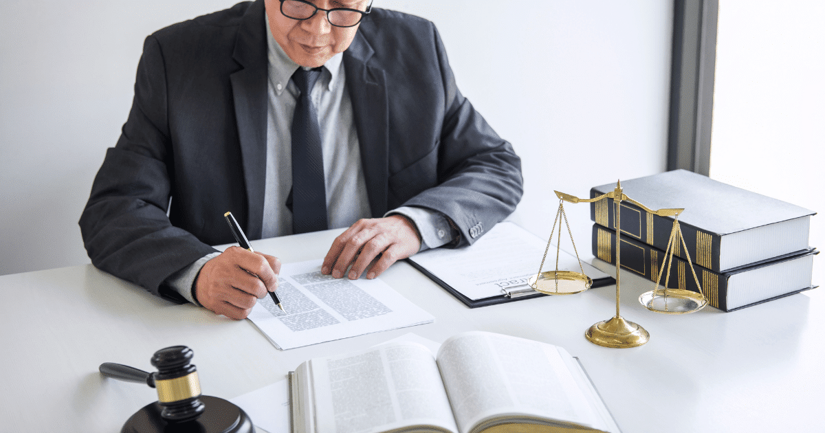 Contract Lawyer California