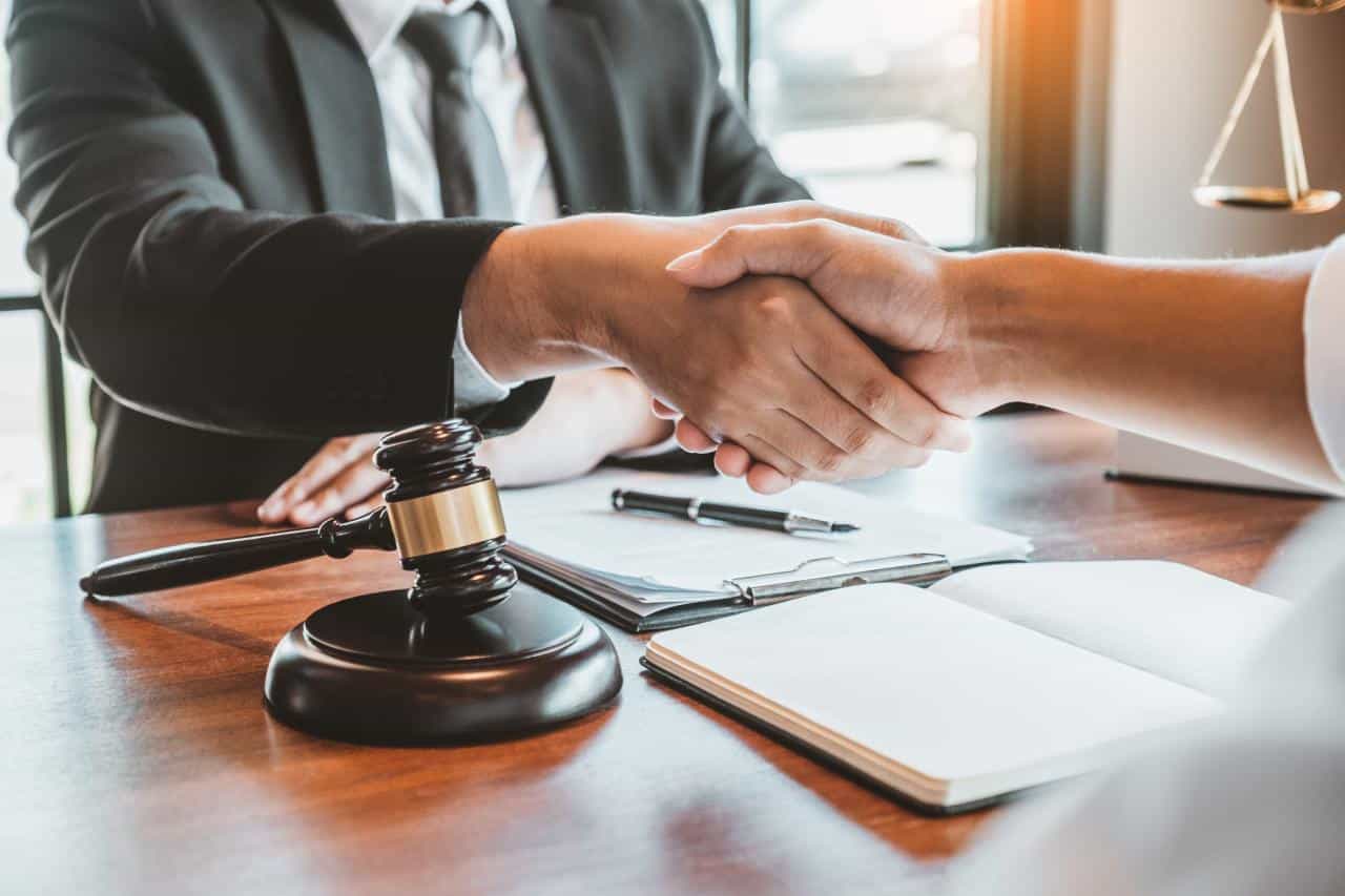 What are the benefits of a free consultation with a lawyer?