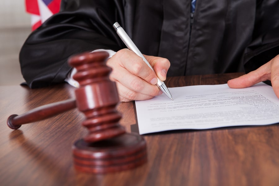 Finding a reliable immigration lawyer for deportation defense